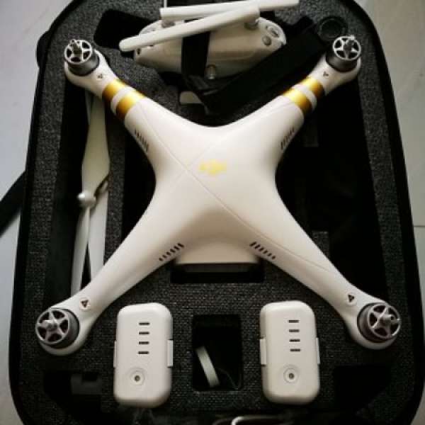 DJI Phantom 3 Pro, 4K drone, 2 x batteries, ND filter, DJI backpack.