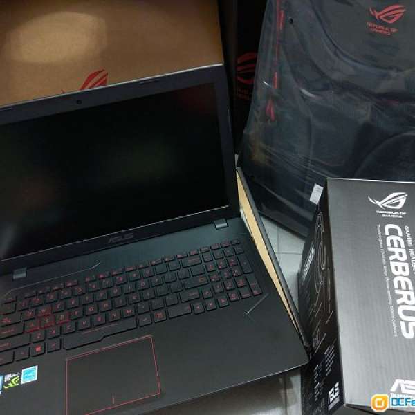 ASUS FX553VD Notebook ROG i7 第7代 7700HQ, 16G, GTX 1050, 128GB+1TB