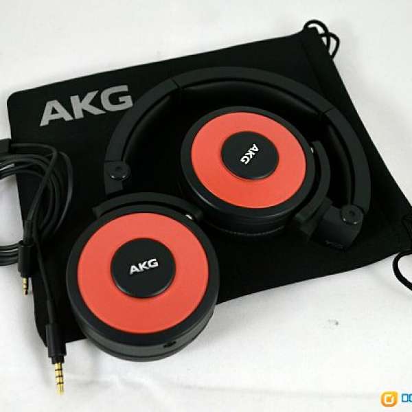 出售 95%新 AKG Y55 On-Ear Headphones 耳機 黑紅色 三頻平均