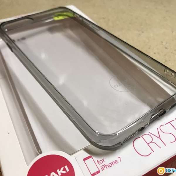 OZAKI iPhone 7 case Crystal 保護殻 半價