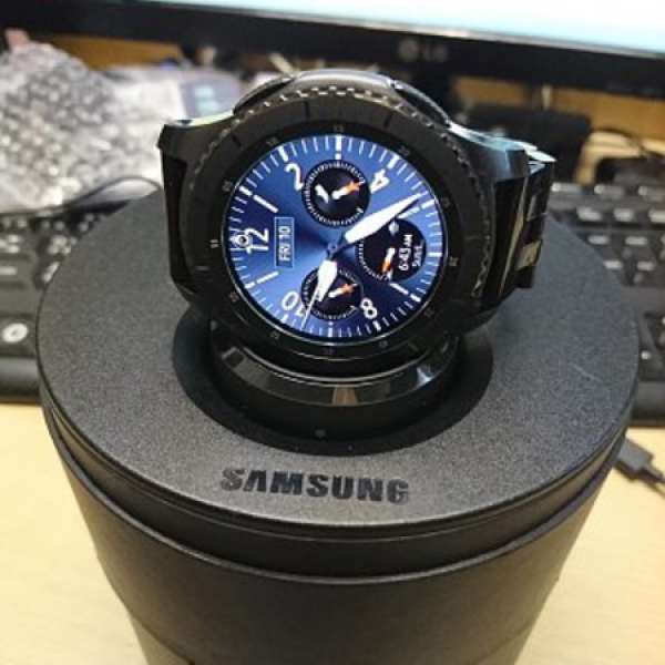 [99%新]Samsung Gear S3 Frontier 黑色連黑不鏽鋼錶帶, 鋼化玻璃