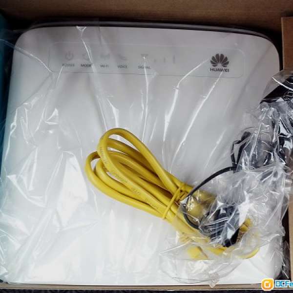 99.99%新 Huawei E5186S-22A 用盡CSL Cat 6 300M下載 4G LTE A  AC1200 ROUTER