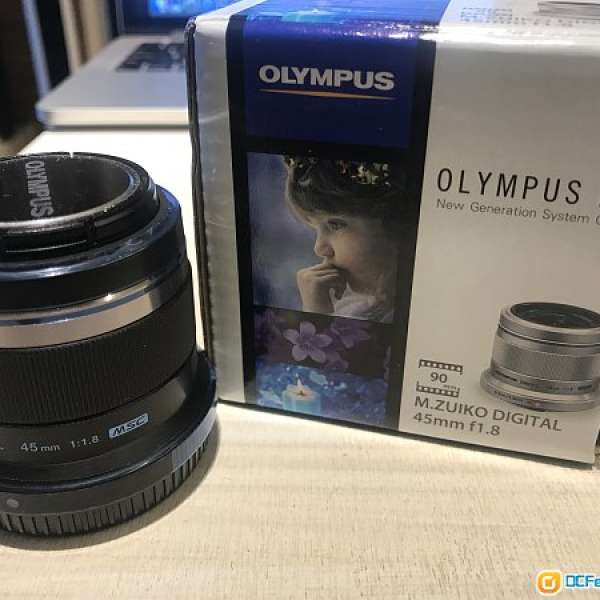 90% new olympus 45mm F1.8 $1100