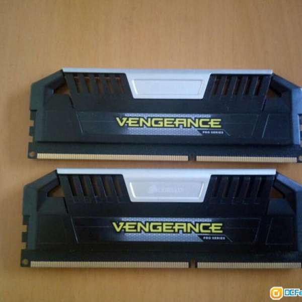 <CORSAIR VENGEANCE PRO系列>  DDR3 2400 CL11 (4G x2, 8G KIT)