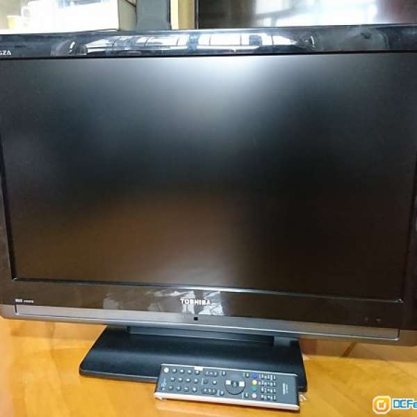 東芝 Toshiba 32寸 LCD 電視 (型號：32CV500E) NOT IDTV 有 HDMI 可駁電腦用