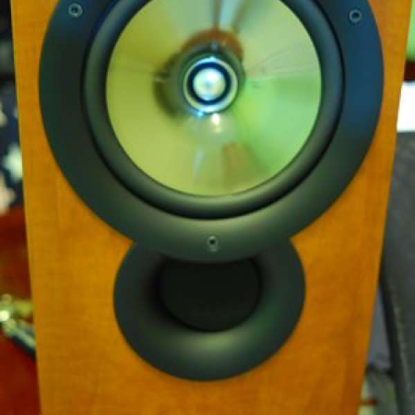 KEF IQ 3 spearker