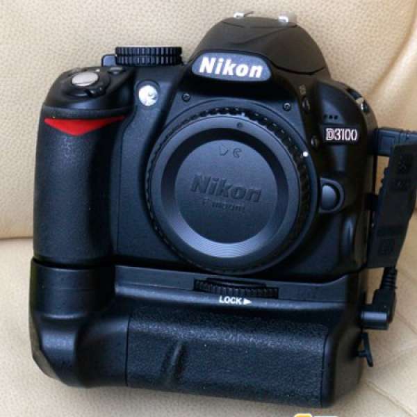 Nikon D3100 body 連副廠手柄 ( Nikon sensor )