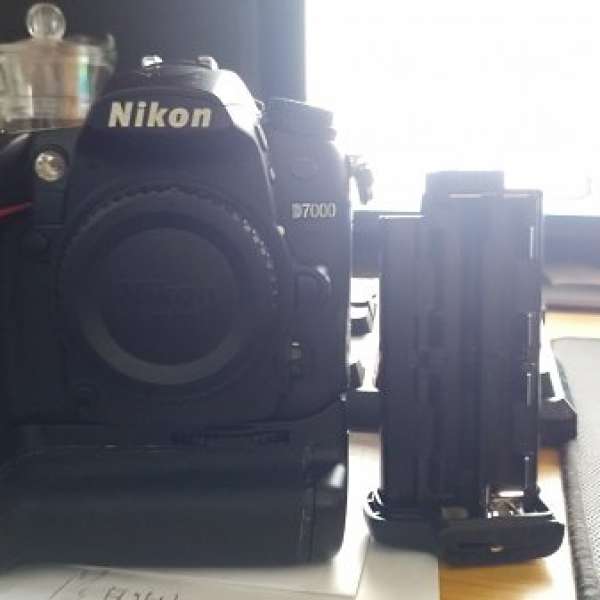 Nikon D7000連原廠直倒