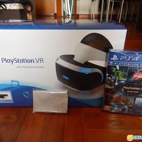 行貨 99.9% 新 PS4 Playstation VR + Camera 套裝