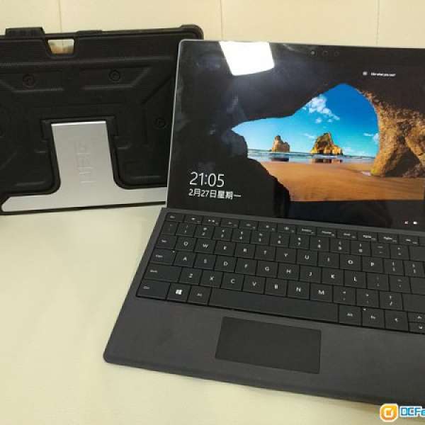 Microsoft Surface 3 128GB, 4GB RAM 連Keyboard cover , UAG 機套 (不是pro 3)