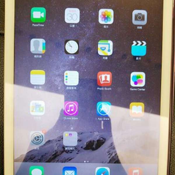出售99.99%新Ipad Air2 16G Wifi +4G金色,全機無花,可換iPad mini 4 16G 4G版