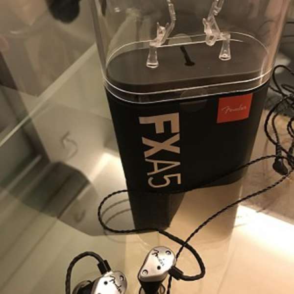 Fender FXA5 earphone