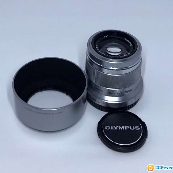 Olympus 45mm f/1.8 Silver 95%  for E-M1 E-M5 E-M10