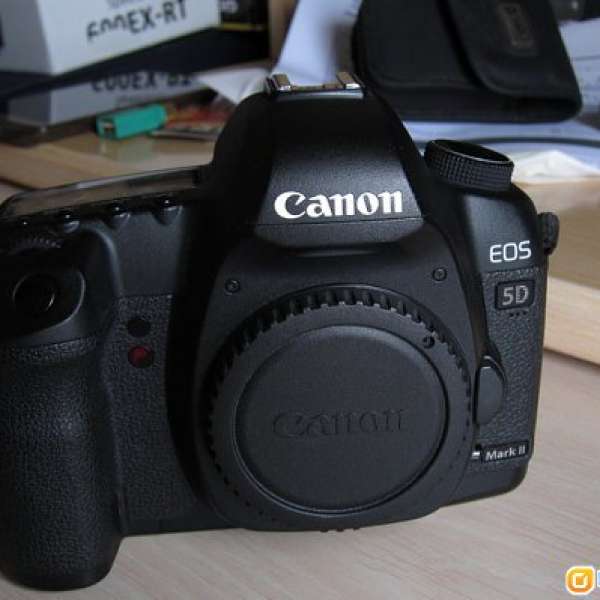 90% new Canon 5D Mark II 5D2 + BG-E6 battery pack