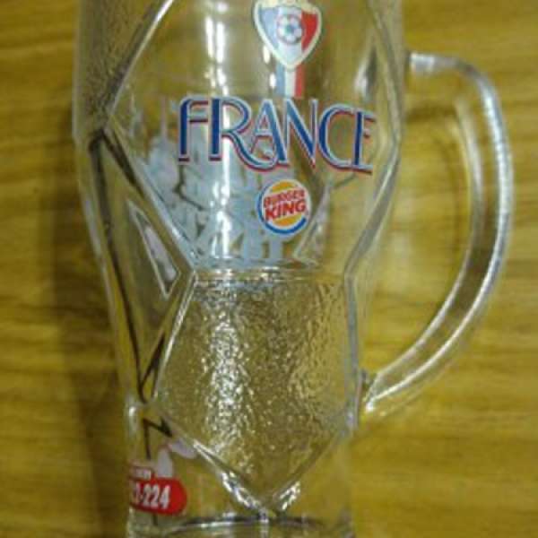 全新 (法國足球) 啤酒杯