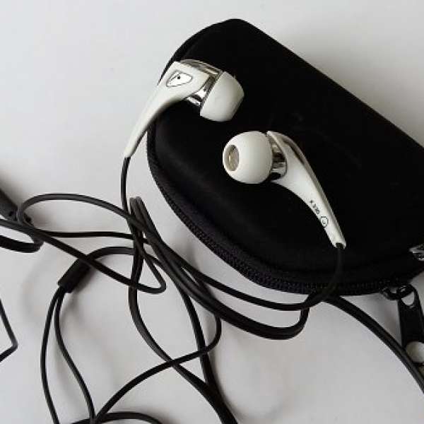 AKG K330 Earphone