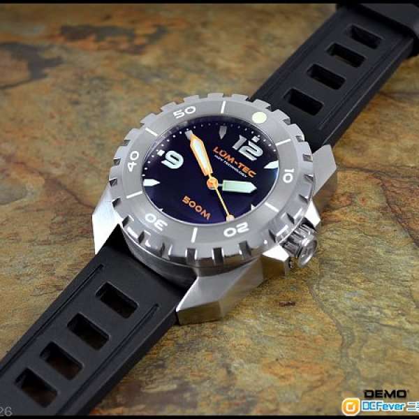 LumTec 500M Diver Watch