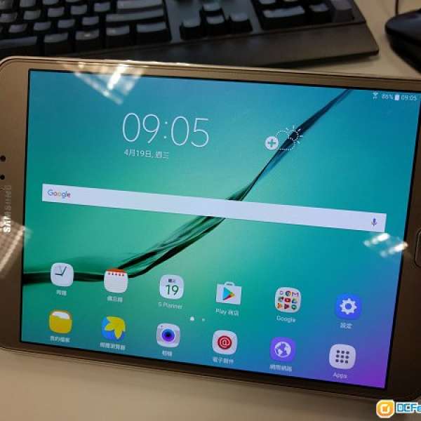 99.9% New Samsung Galaxy Tab S2 Wifi 金色 (T713 新版）