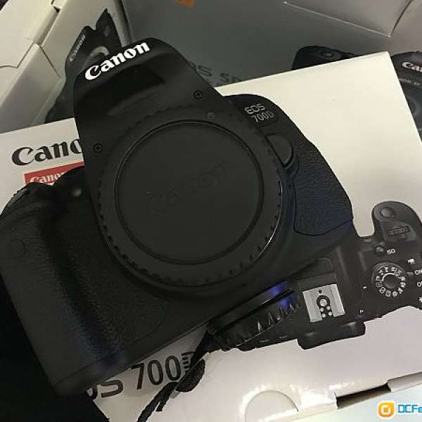 Canon EOS 700D 凈機身 長放防潮箱 有保養至八月 價錢 : HK$2200