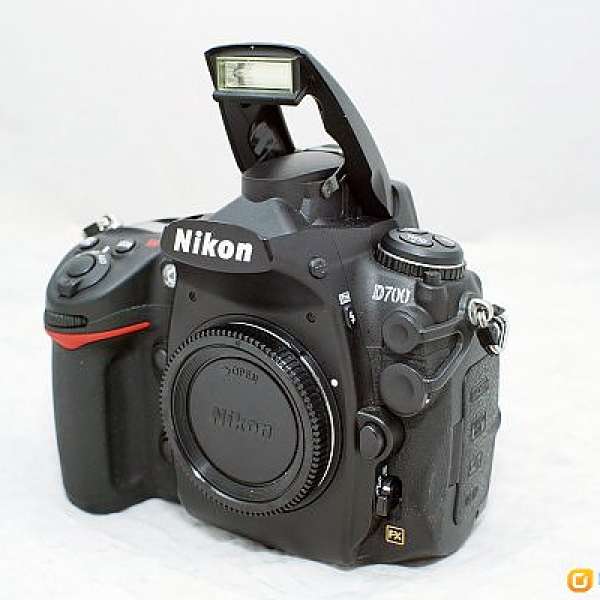 Nikon D700 and 直倒Nikon MB D10