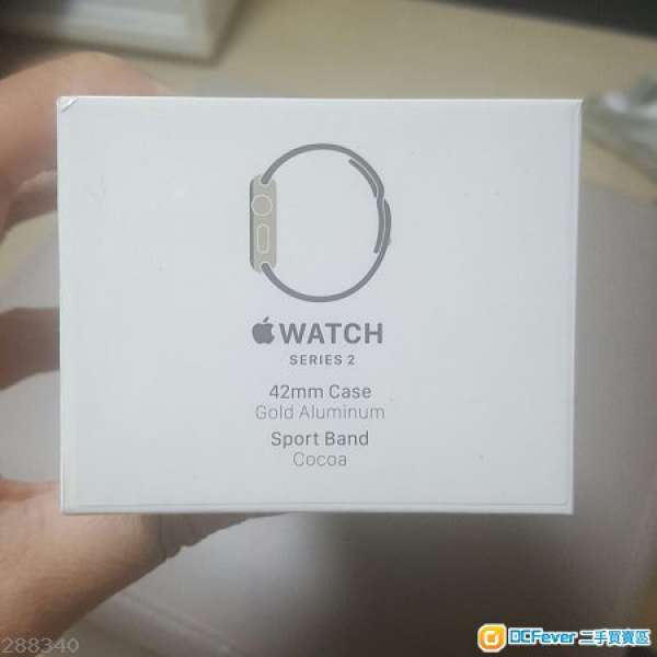 全新未開封apple watch 2， 可可金色運動錶帶