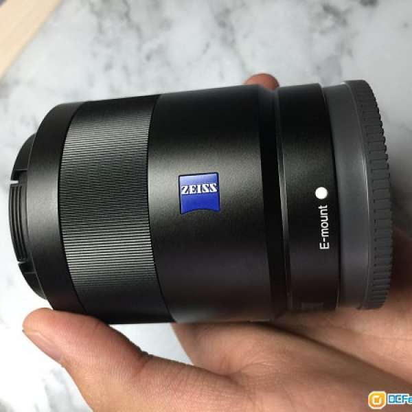 出售 99%新 Sony SEL55F18Z 55mm F1.8 Zeiss鏡頭 完全無花 & 有保