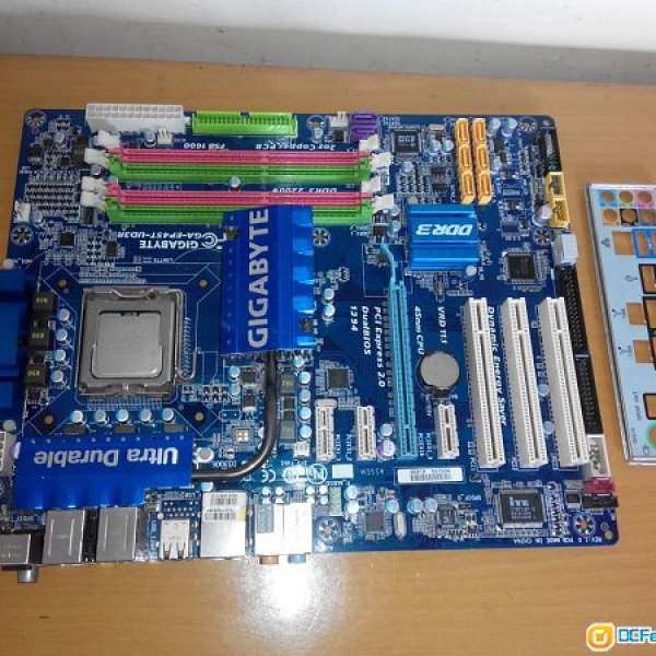 GIGABYTE P45 底板(GA-EP45T-UD3R) 連背板行DDR3 RAM 100% WORK