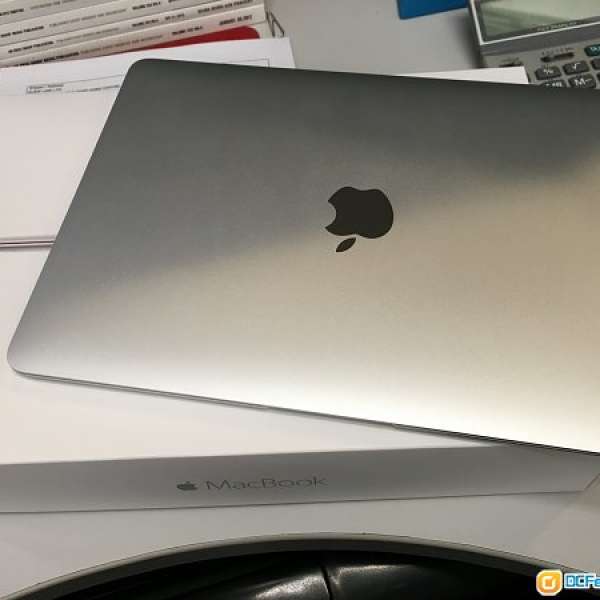 Macbook 2016 12inch silver m5  512gb 行貨有保 99新