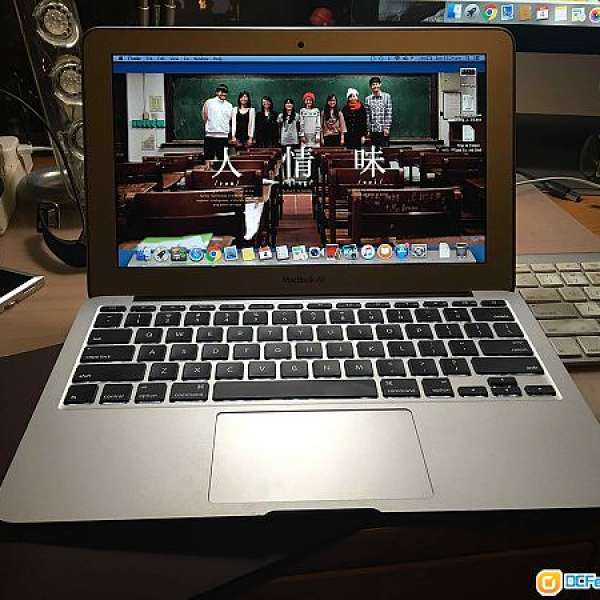 Apple Macbook Air 11" 64gb (2012-mid) 有盒