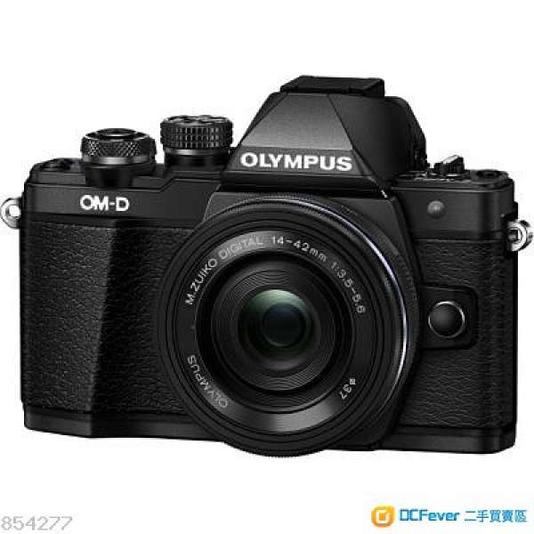 99%新黑色 香港行機 Olympus E-M10 Mark II 連14-42mm鏡頭套裝 原廠保用到2018年3月