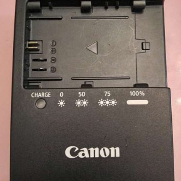 Canon Battery charger LC-E6E义電座 ~ 由5D3 分拆出來及2粒副廠電池。