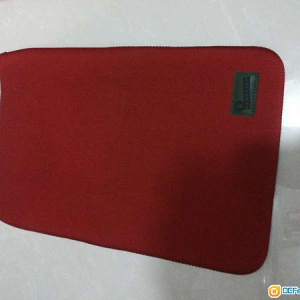 紅色平板電腦或notebook收納保護袋 (供14吋屏幕的使用)