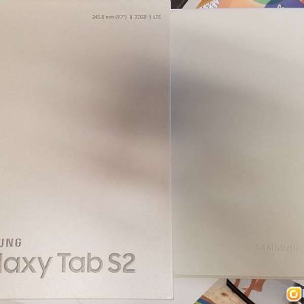 99%新 Samsung Galaxy Tab S2 9.7 LTE T819 加 TABS2 原廠套(不是舊版 Tab s 2 T815)