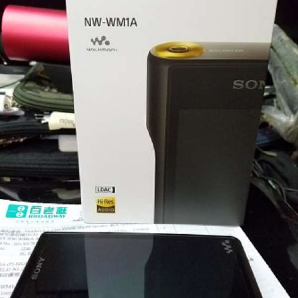 99成新 Sony NW-WM1A  勁新香港行貨百老匯買有保養至2018年7月