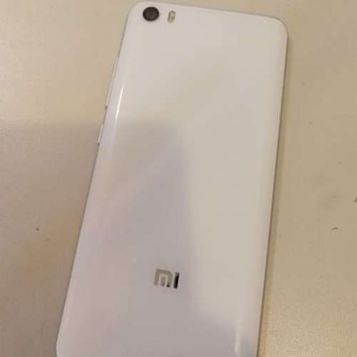 (更新) 白色 小米5 大陸行貨 3GB/64GB 約8成新 已過保養