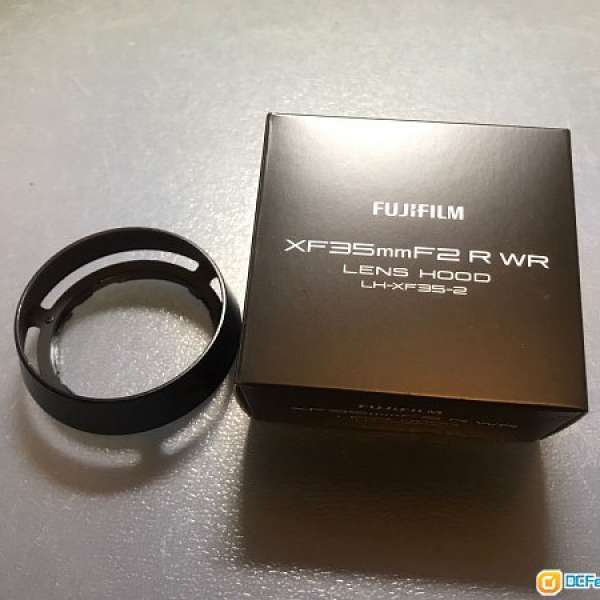 99% new Fujifilm LH-XF35-2 Lens Hood (Black)