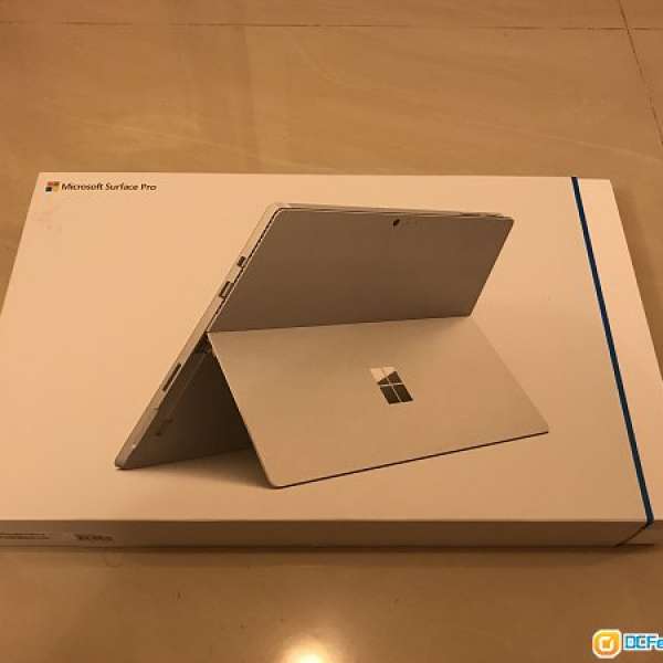 99.99% New Microsoft Surface Pro 4 i5 4GB Ram 128ssd