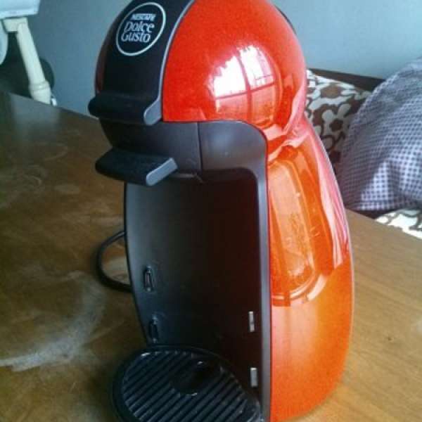 Nescafe Dolce Gusto 紅色咖啡機