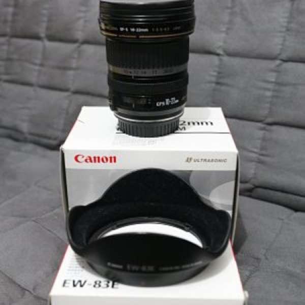 Canon EFS 10-22 + EW-83E