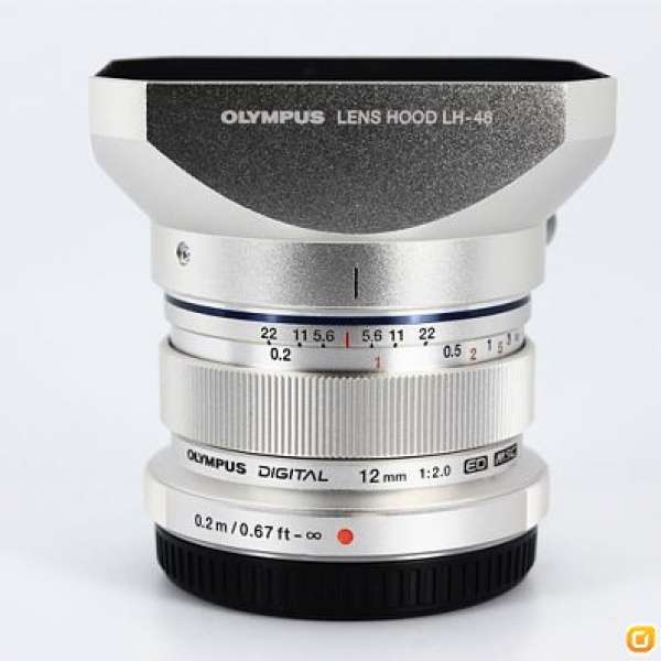 98% new Olympus M.ZUIKO 12mm f/2.0 銀色 MIJ 連原裝LH-48 HOOD
