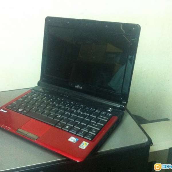 8成新 Notebook Fujitsu M2010 $700 行 Win10 可試機