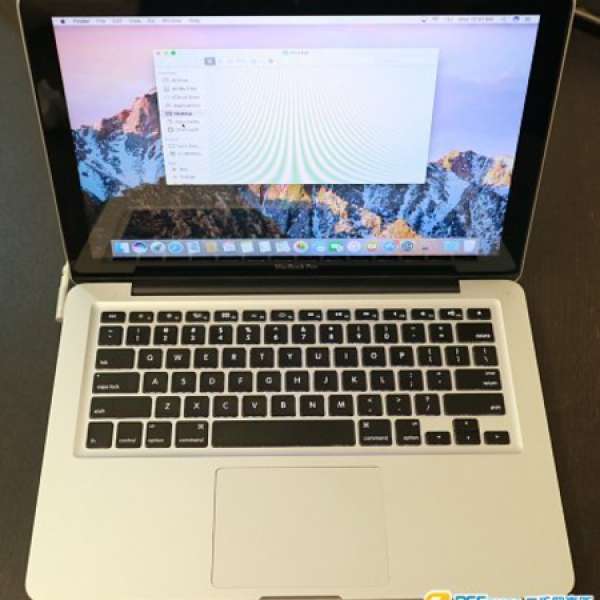 90% new Macbook Pro 13"  i5 2.3Ghz early 2011 16GB ram 256SSD 新電池