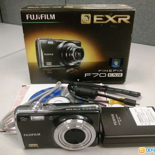 95%新 Fujifilm F70EXR 輕便旅行相機+原裝充電器+全新代用電+盒+配件 全套$380