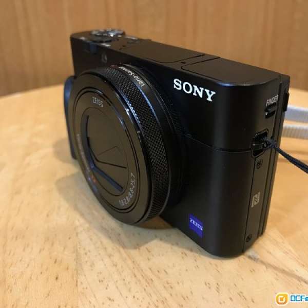 Sony rx100 v