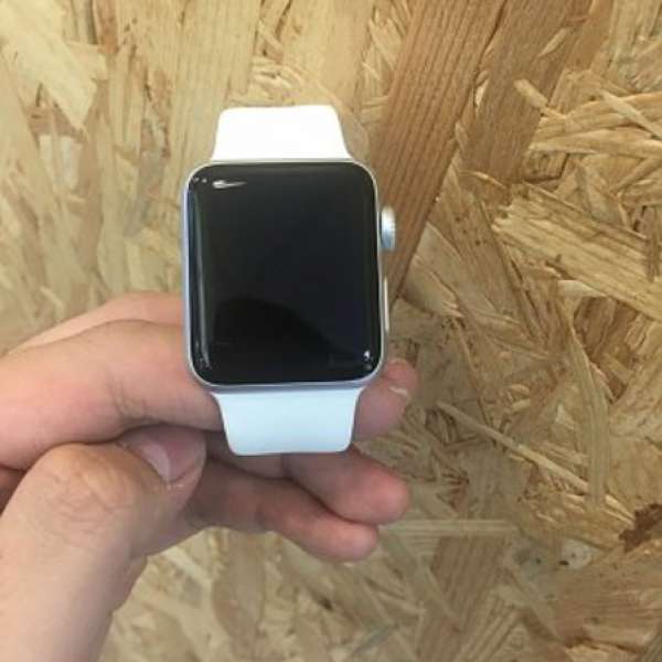 99.99%新Apple Watch Series 2 38mm銀色鋁金屬錶殼配白色運動錶帶