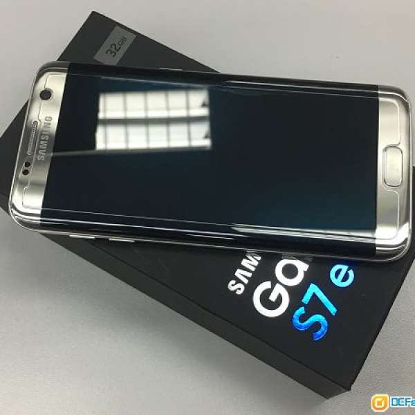 98%新 Samsung S7 Edge 32GB銀色雙卡行貨，有原裝盒。