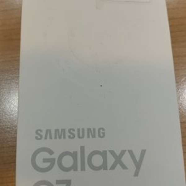 Samsung  C7  95%new (保養到8/27)