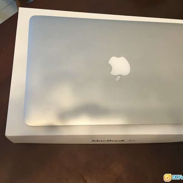 Apple MacBook Air 11", mid 2013