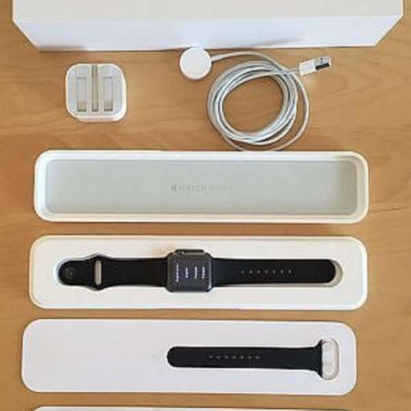 Apple Watch Sport 38mm 太空灰色 配黑色運動錶帶