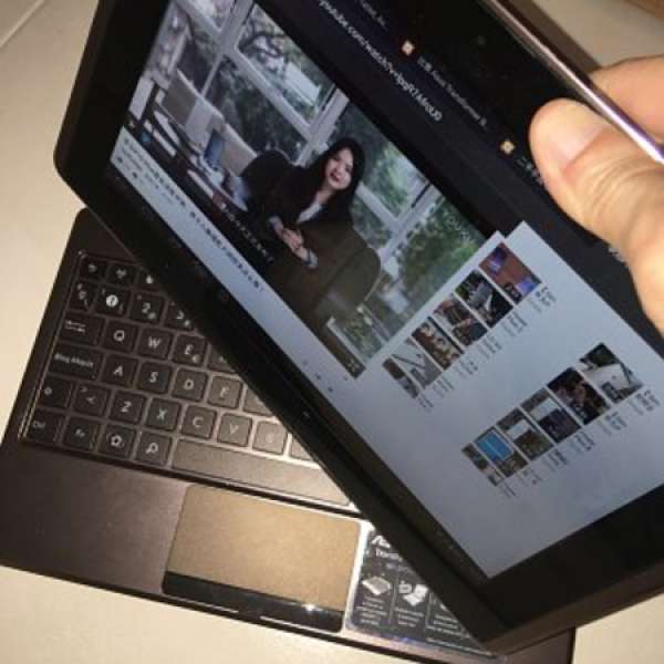 Asus Eee Pad Tf101 變型金剛 平板電腦 二合一